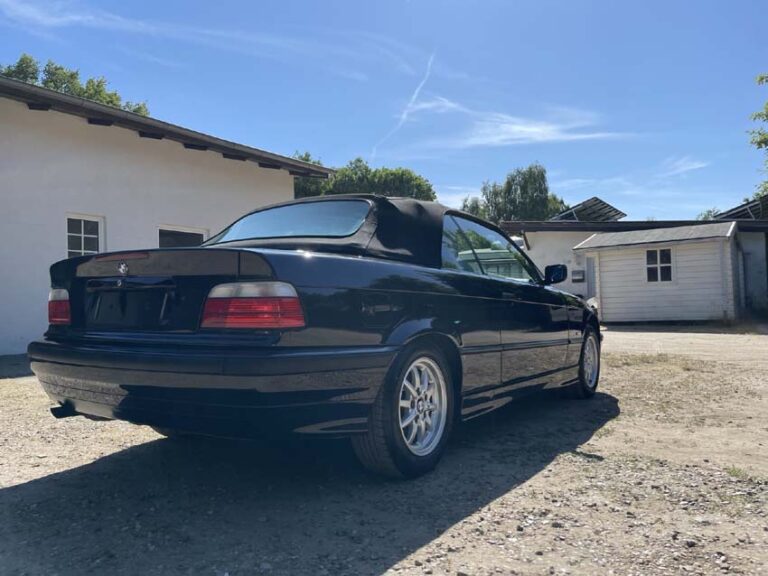 BMW 318I