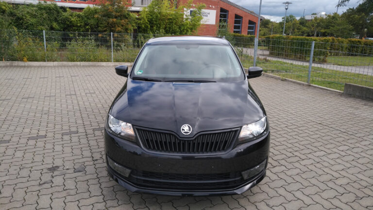 SKODA- Schwarz