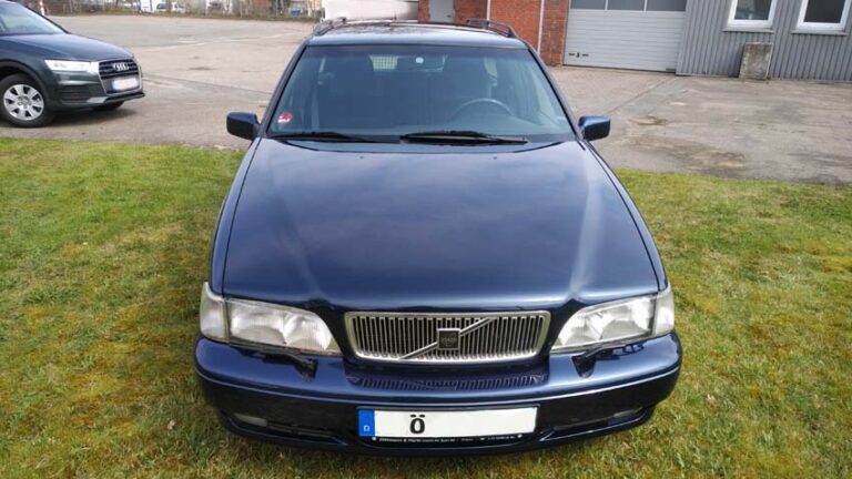 VOLVO V70 Kombi/ 212752 km