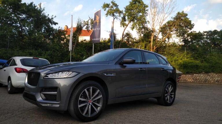 JAGUAR F-PACE