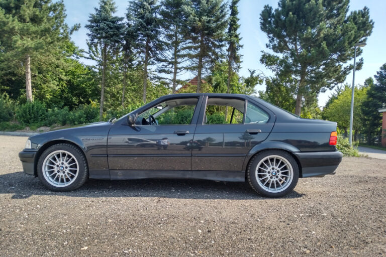 BMW 325I