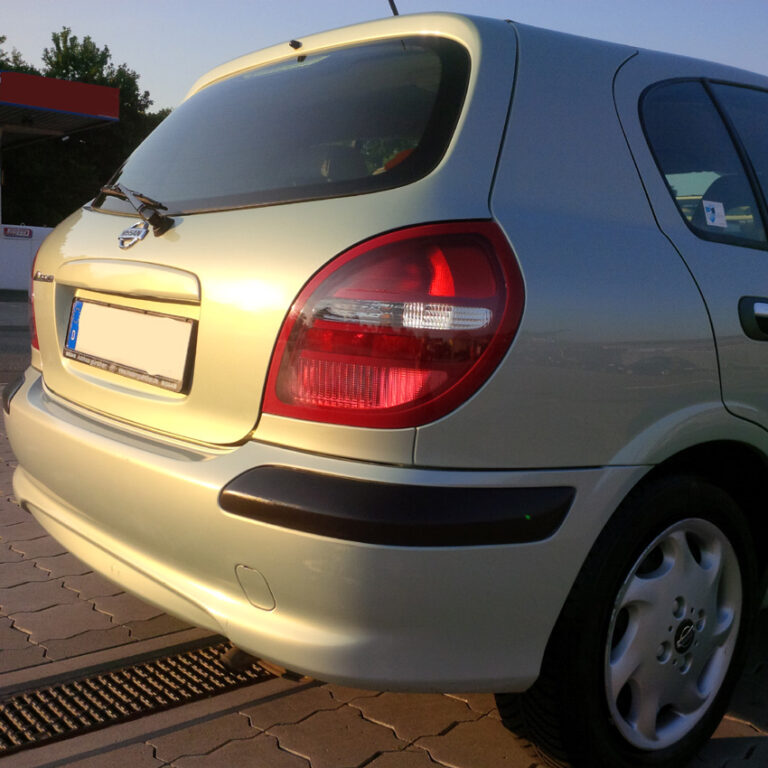 NISSAN ALMERA- Rueckleuchte