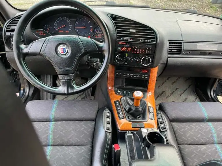 BMW/ALPINA B8 4.6 0011- Polster
