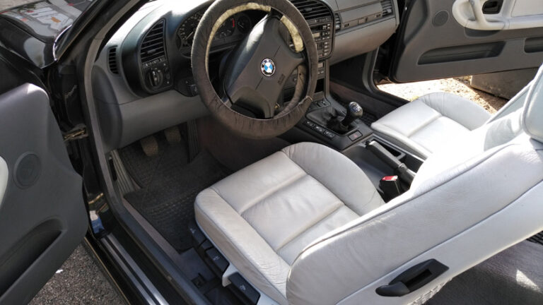 BMW 318I CABRIOLET- Leder