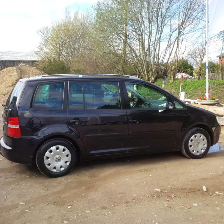 VW TOURAN 1.6 FSI